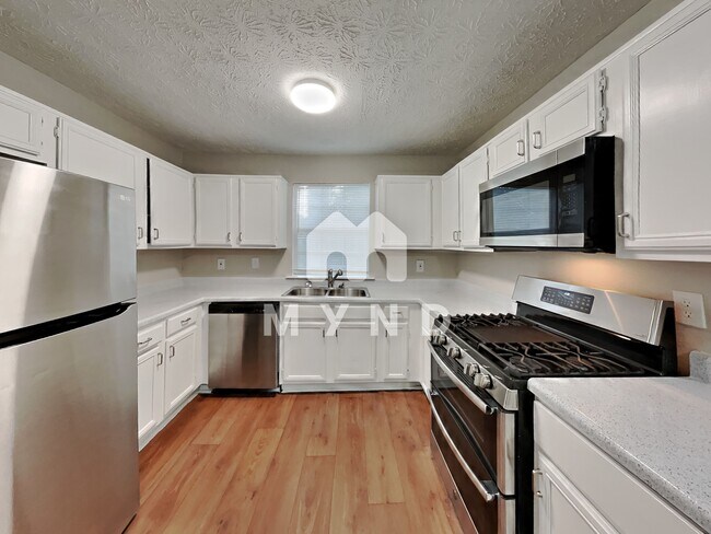Foto del edificio - 10322 Wrens Dr #34