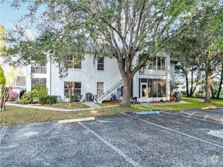 Building Photo - 949 SE Mayo Dr