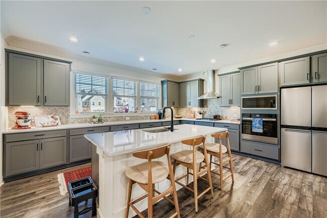 Foto del edificio - 568 Avondale Pk Cir