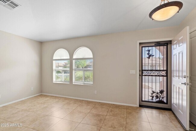 Foto del edificio - 17532 W Caribbean Ln