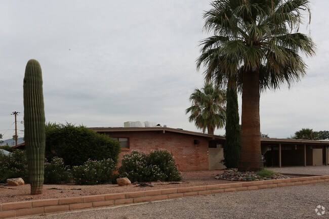 Building Photo - 4101-4105 E Brown Way