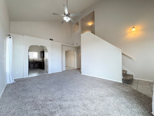 Foto del edificio - Northeast El Paso 4 Bed Refrig A/C with Bo...