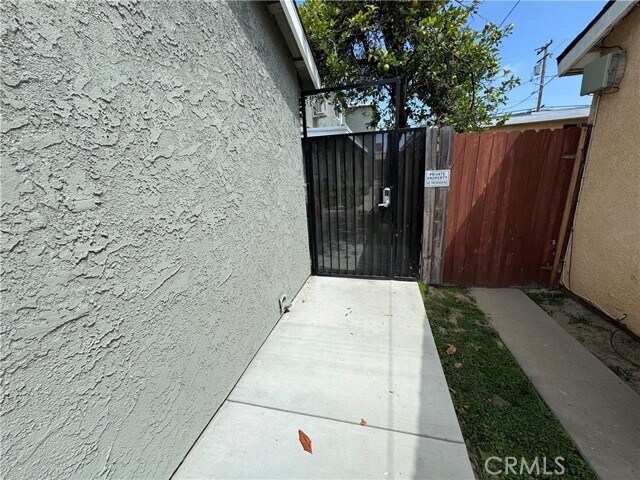 Foto del edificio - 4301 Farquhar Ave