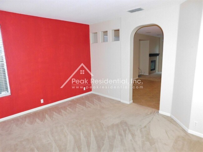 Foto del edificio - Wonderful 3bd/2ba Elk Grove Home with 2 Ca...