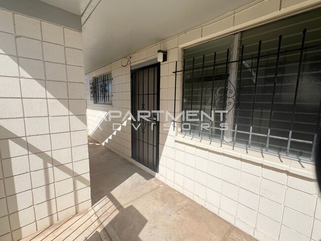 Building Photo - 1653 Citron St