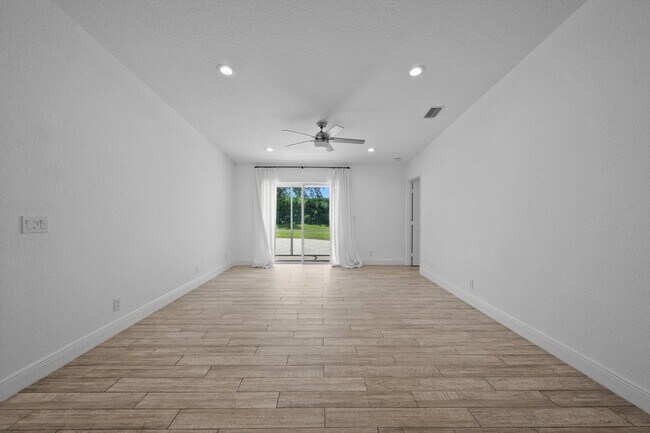 Foto del edificio - 3800 Miramontes Cir