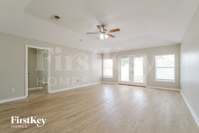 Foto del edificio - 833 Oak Arbor Cir