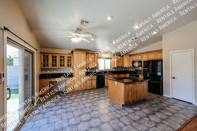 Foto del edificio - 9714 W Heber Rd