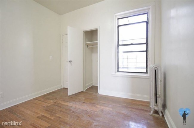 Foto del edificio - 4 br, 2 bath Apartment - 851 Putnam Ave