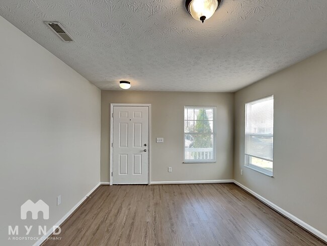 Building Photo - 3904 Liriope St