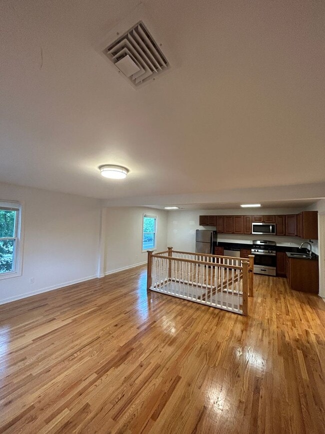 Foto del edificio - 519 Asbury Ave