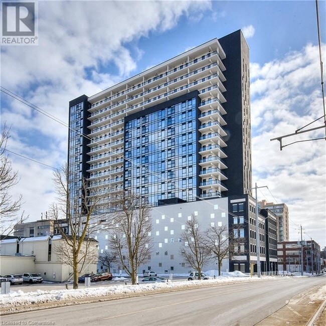 Photo du bâtiment - 181 King St S