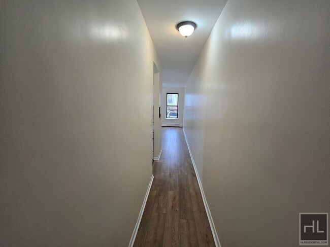 Foto del edificio - 557 KOSCIUSZKO STREET