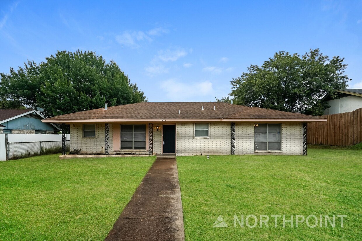 3 BR/2BA | Newly Renovated Single Family Home | Large utility Room | In Dallas! - Coming Soon! 3 BR/2BA | Newly Renovated Single Family Home | Large utility Room | In Dallas!