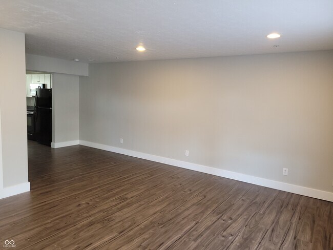 Foto del edificio - 144 E Center Dr