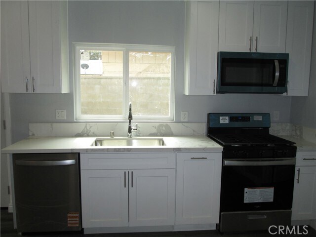 Building Photo - 852 N Davidson Ave
