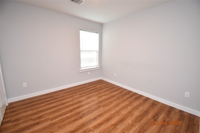 Foto del edificio - 8617 Clarington St