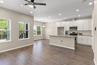 Building Photo - 5107 Groveton St