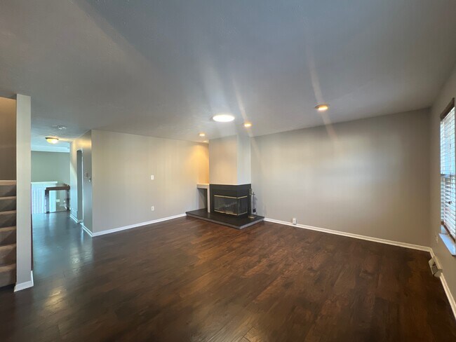 Foto del edificio - 2748 Hunters Point Dr