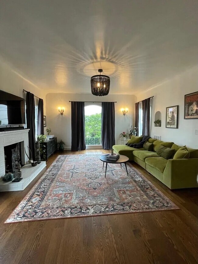 Foto del edificio - 3219 Kingsland Ave