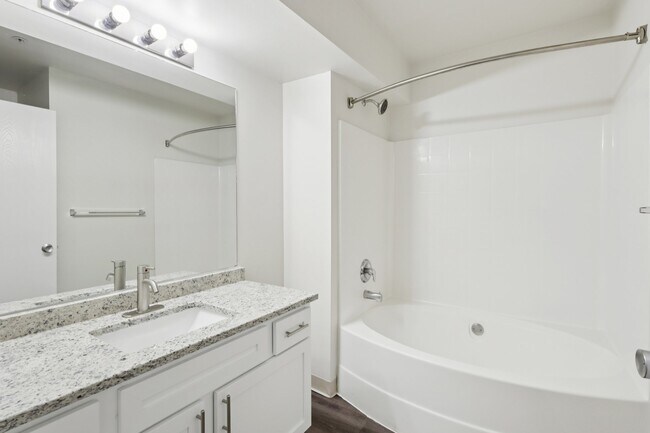 Foto del edificio - The Village at Pine Ridge