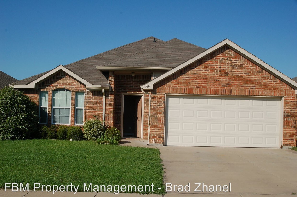 Primary Photo - 309 Creekside Way