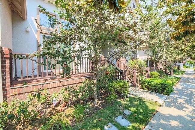 Foto del edificio - 144 Chetwood Dr