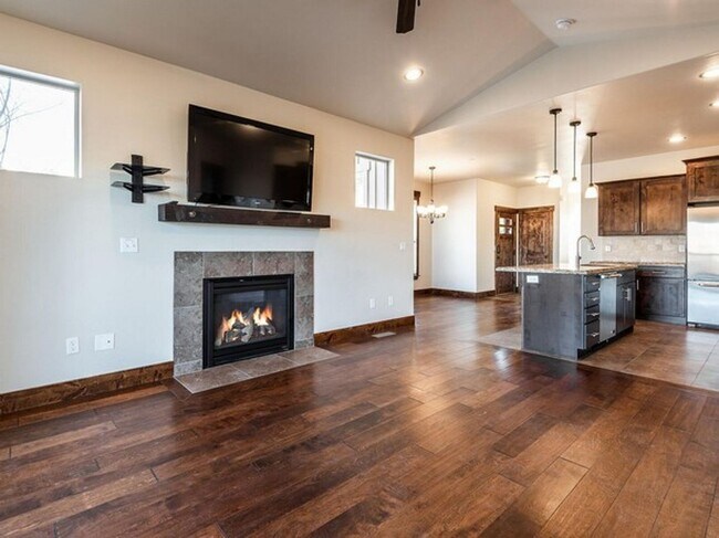 Foto del edificio - Desirable Black Rock Ridge with Mountain Views