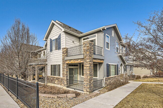 Foto del edificio - 3 br, 2.5 bath Townhome - 9090 East Philli...