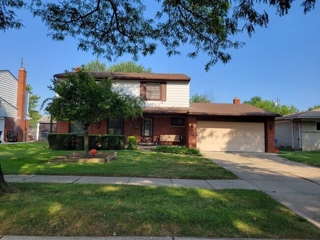 Foto del edificio - 27440 Audrey Ave