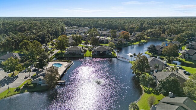 Building Photo - 10200 Belle Rive Blvd