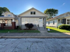 Building Photo - 1110 S Harlan Ave