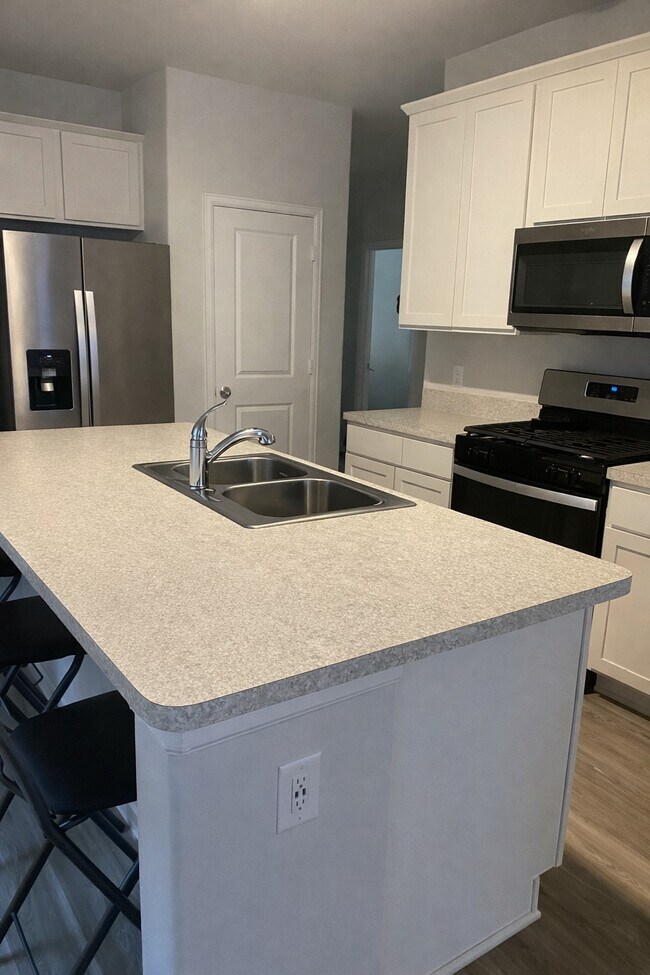 Foto del edificio - 20935 Endeavor St