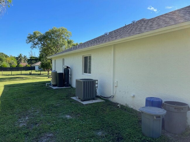 Building Photo - 14825 76th Rd N