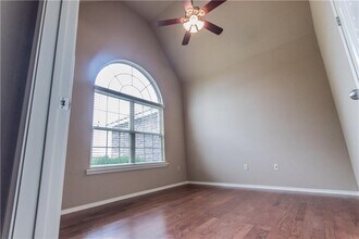 Building Photo - 3007 SW Gumleaf Rd