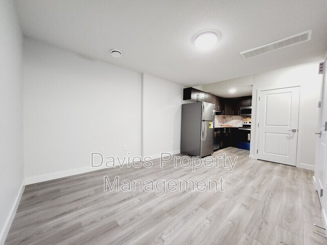 Photo du bâtiment - 9475 Colak Ln SW