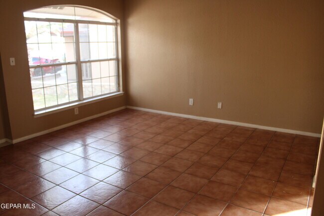 Building Photo - 12217 Red Sun Dr