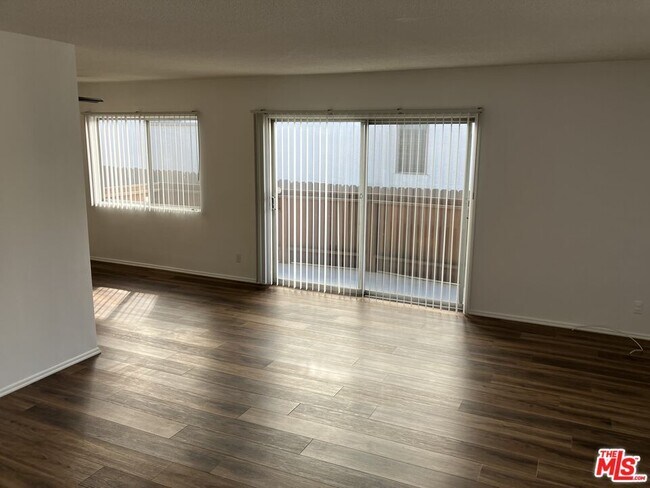 Foto del edificio - 11707 Kiowa Ave