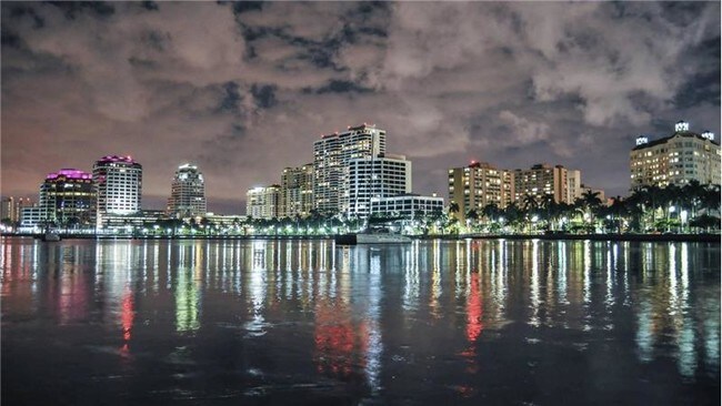 Foto del edificio - 300 S Australian Ave