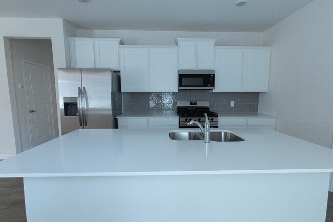 Building Photo - 2617 Lewisville Rd