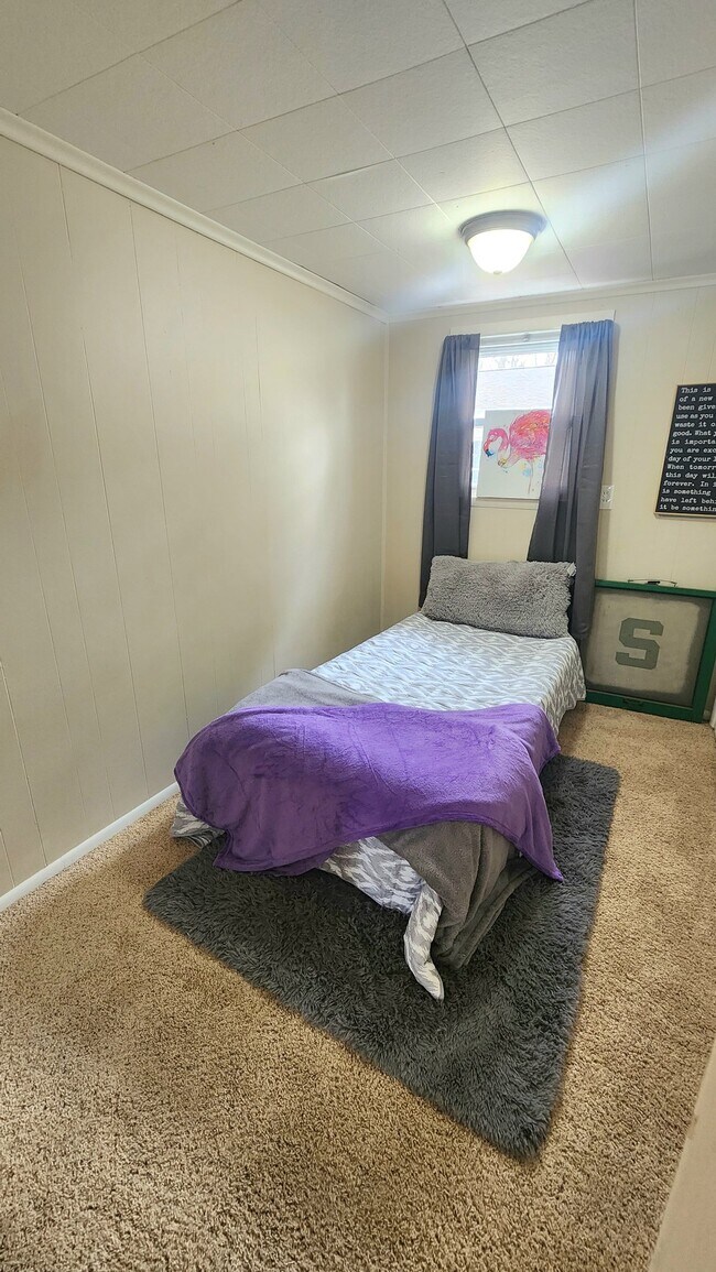 Foto del edificio - 1036 Forest Ave