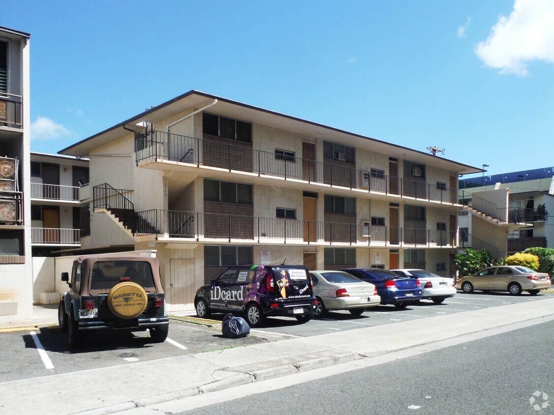 Building Photo - Diana Apartments