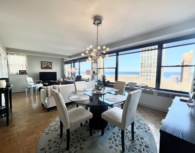 Foto del edificio - 1540 N State Pkwy