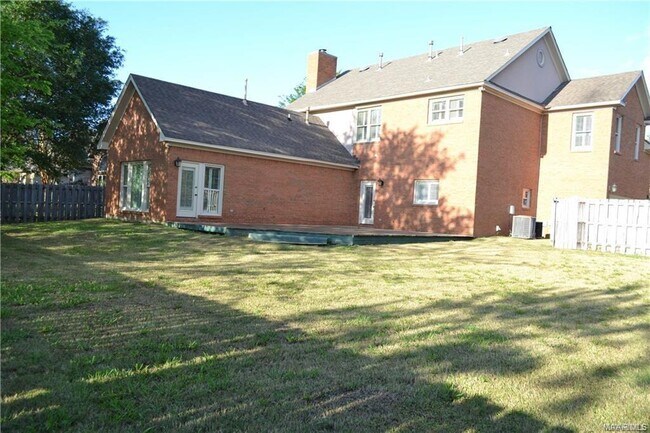 Building Photo - 9130 Sturbridge Pl
