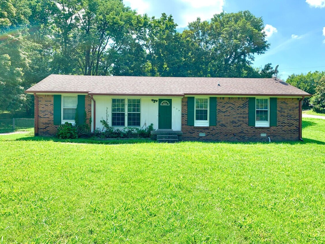 Foto principal - 339 Lake Ct Dr