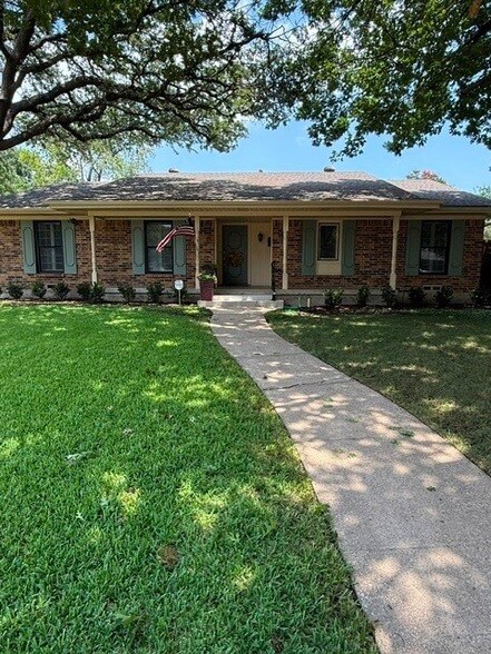 Foto del edificio - 1208 N Cottonwood Dr