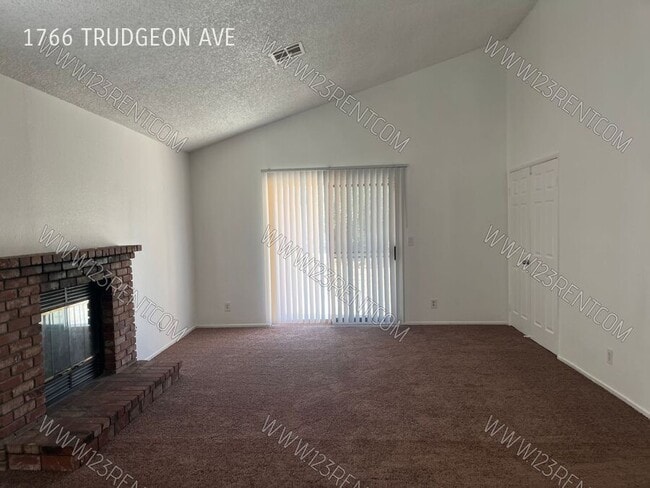Foto del edificio - 1766 Trudgeon Ave