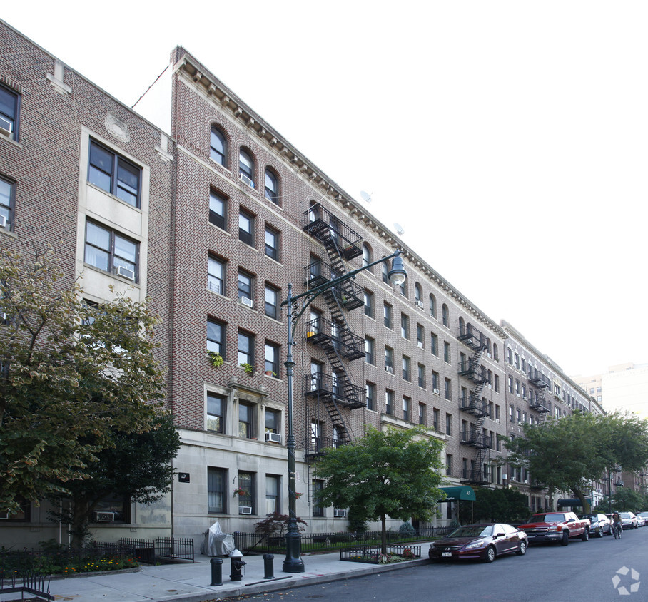 Building Photo - The Martha Washington