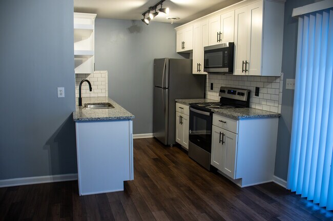 Foto del edificio - 938 Bradley Bell Dr