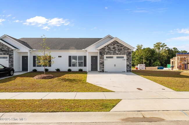 Building Photo - 4229 Laurel Rdg Dr